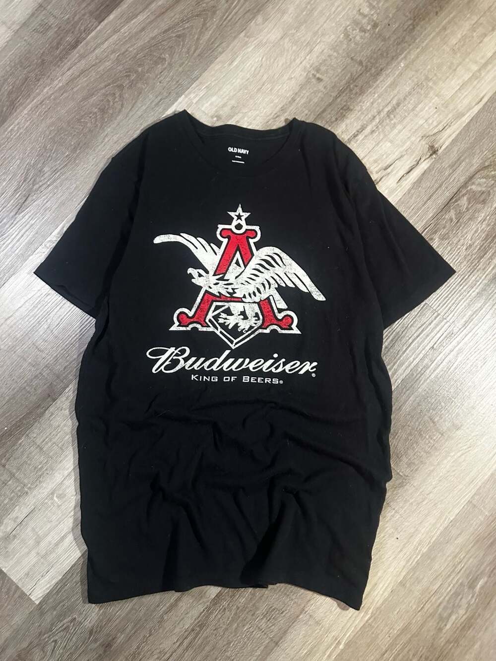 Old Navy Budweiser King of Beers Graphic T-Shirt Size M Tall